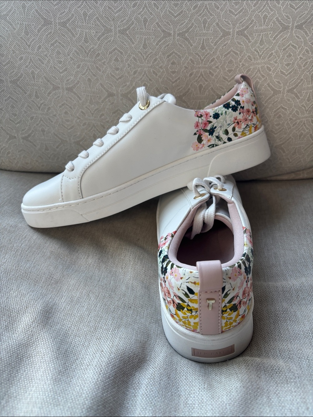 NWOT Ted Baker Alison Floral Sneaker Leather Sneaker